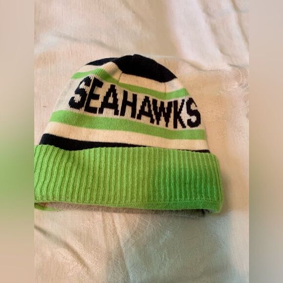 Seahawks toboggan  - Picture 1 of 3